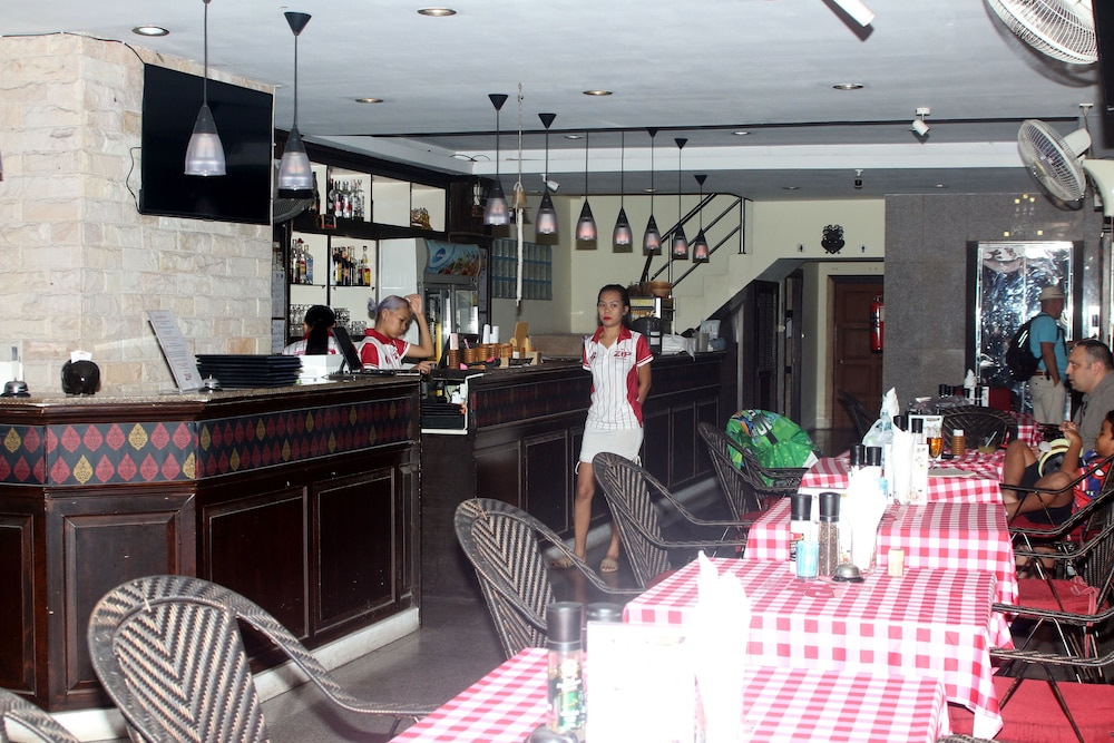 Zip Lounge And Apartments ( Ex. Zip Hotel & Bar) 29/36