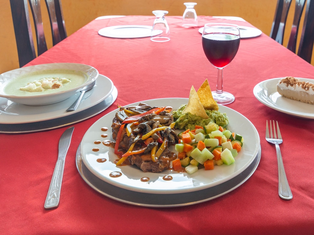 OYO Hotel Casa Blanca 27/35