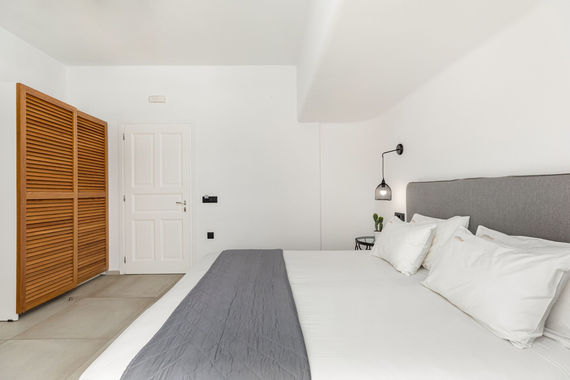 CLASSIC, SUPERIOR, DOUBLE BED
