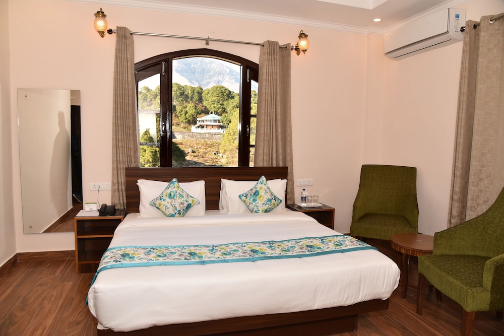 Mastiff Hotel Palampur 23/56