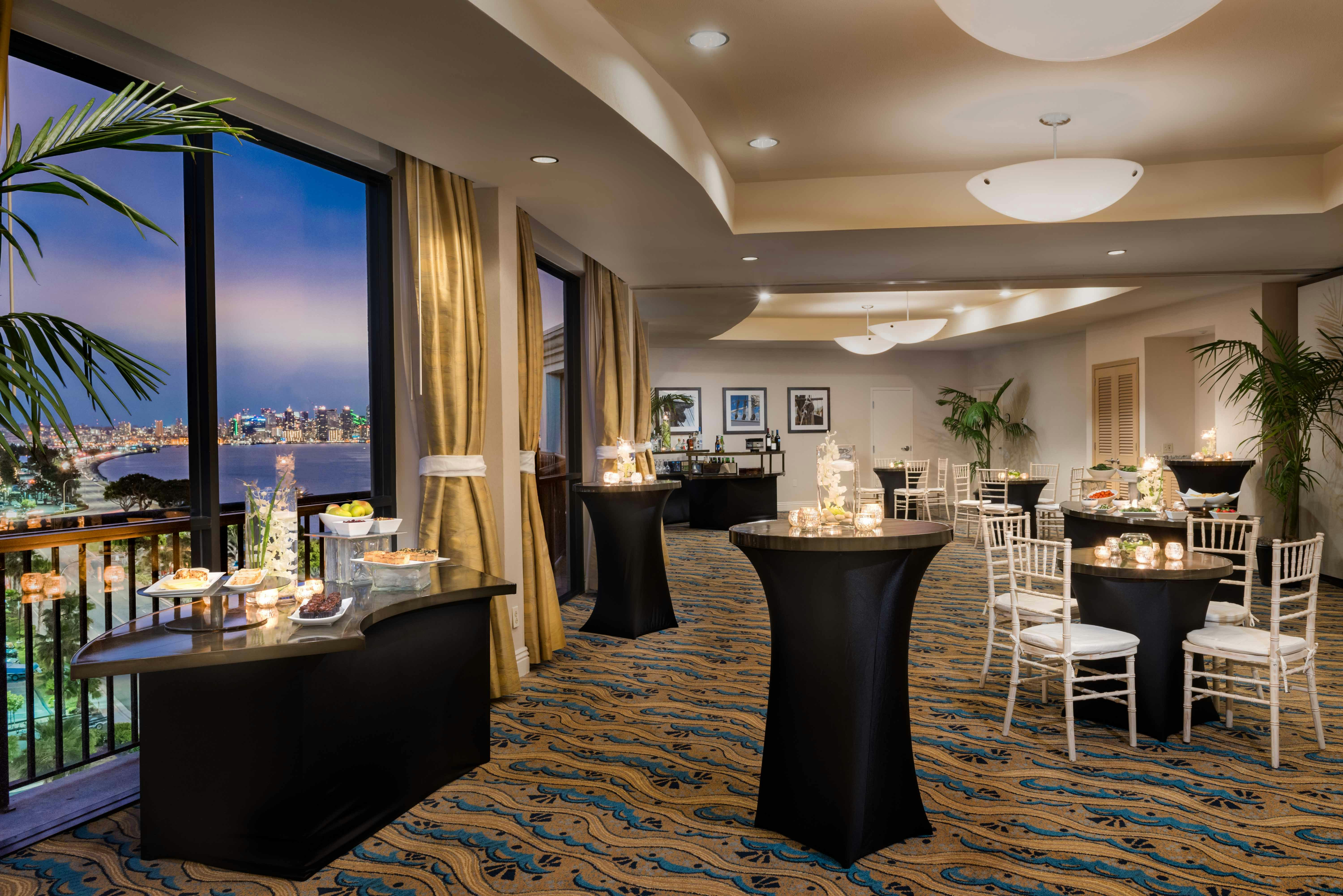 Hilton San Diego Airport Harbor 54/68