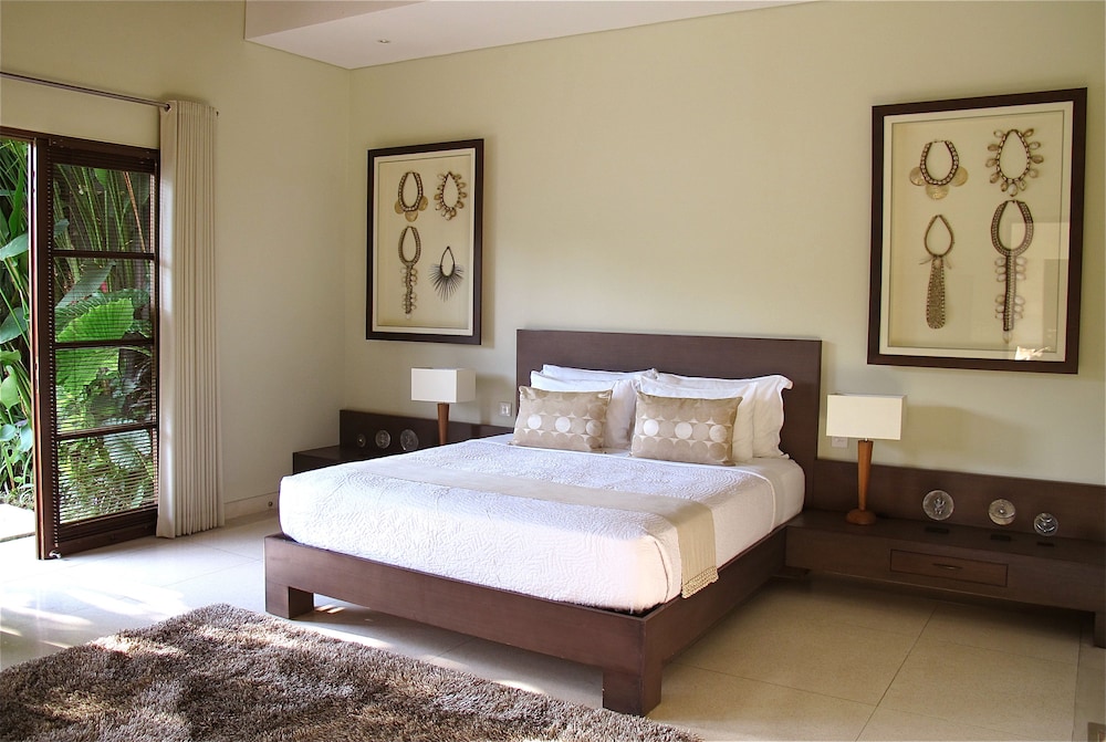 Nyaman Villas 16/34