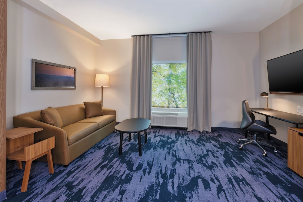 Fairfield Inn and Suites by Marriott Knoxville Airport Alcoa 28/39