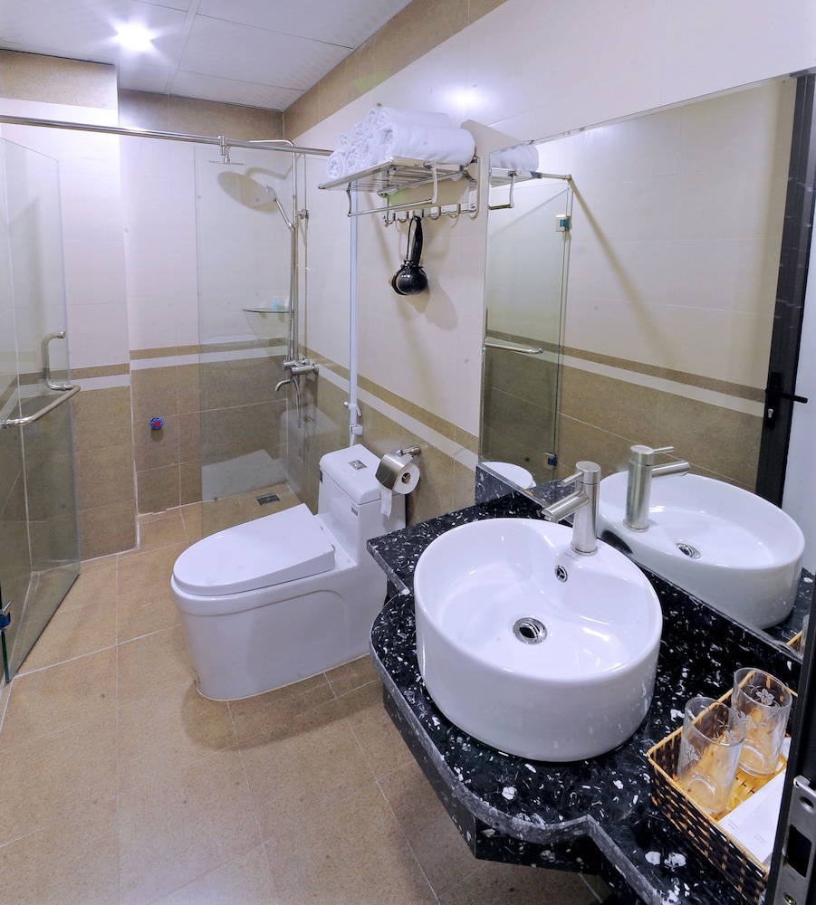 Van Giang Hotel 45/47