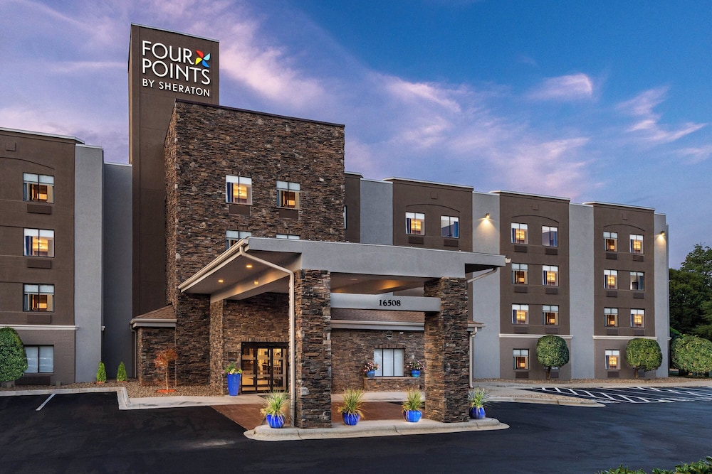 Four Points by Sheraton Charlotte - Lake Norman 2/42