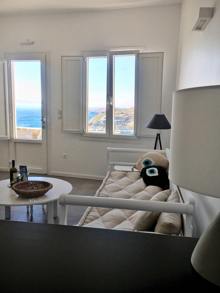 Pino Di Loto Boutique Bed & Breakfast 7/31