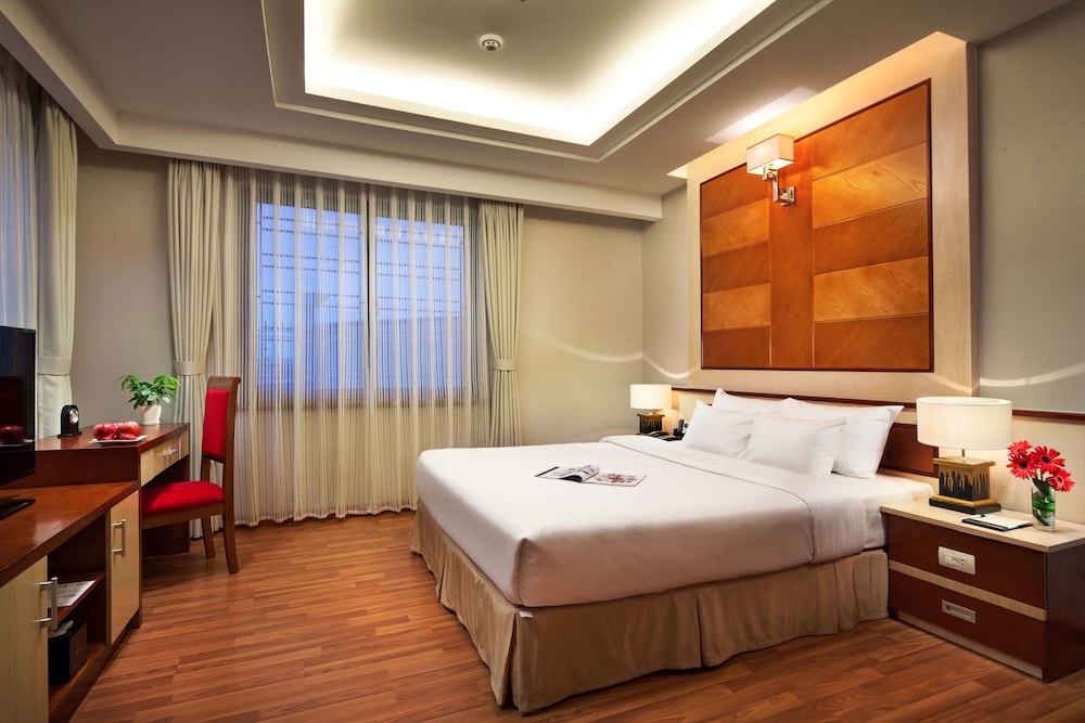 Luxeden Hotel 35/65