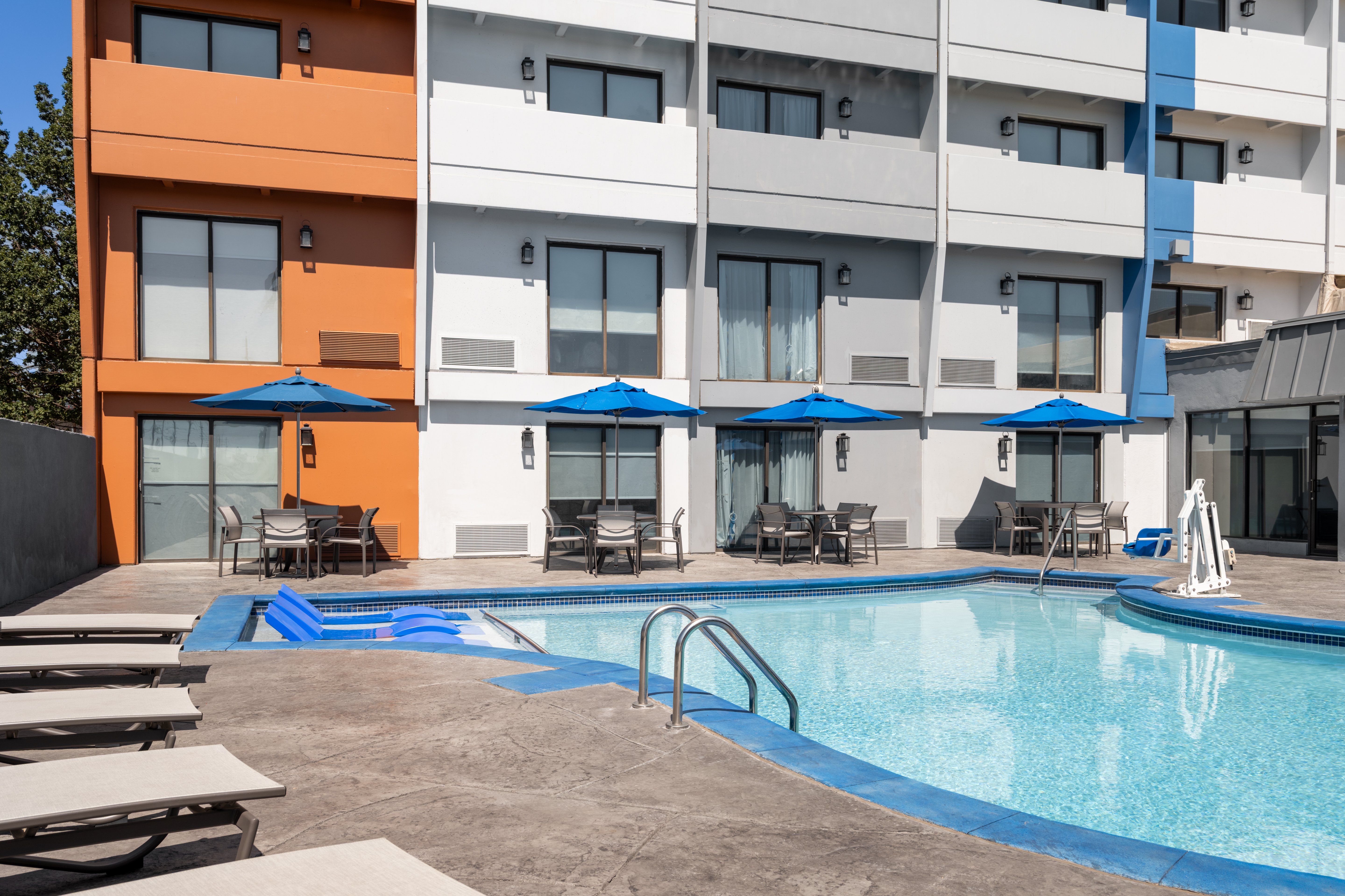 Holiday Inn Express Denver Central - North 4/64
