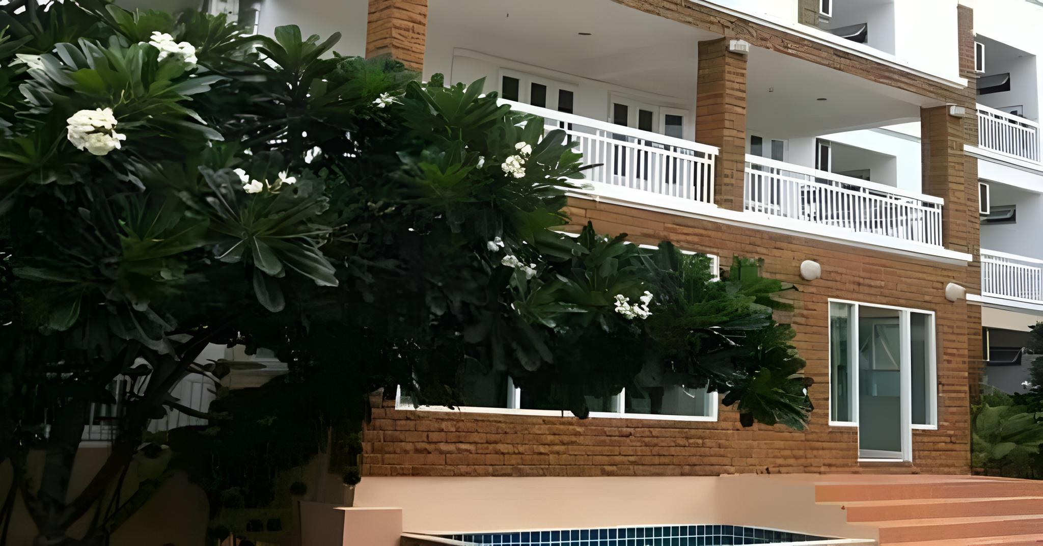 Baan Ton Mai Apartment 30/33