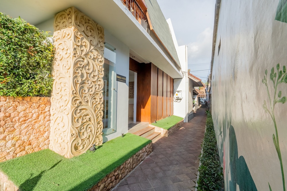 Mahesa Home Seminyak 33/50