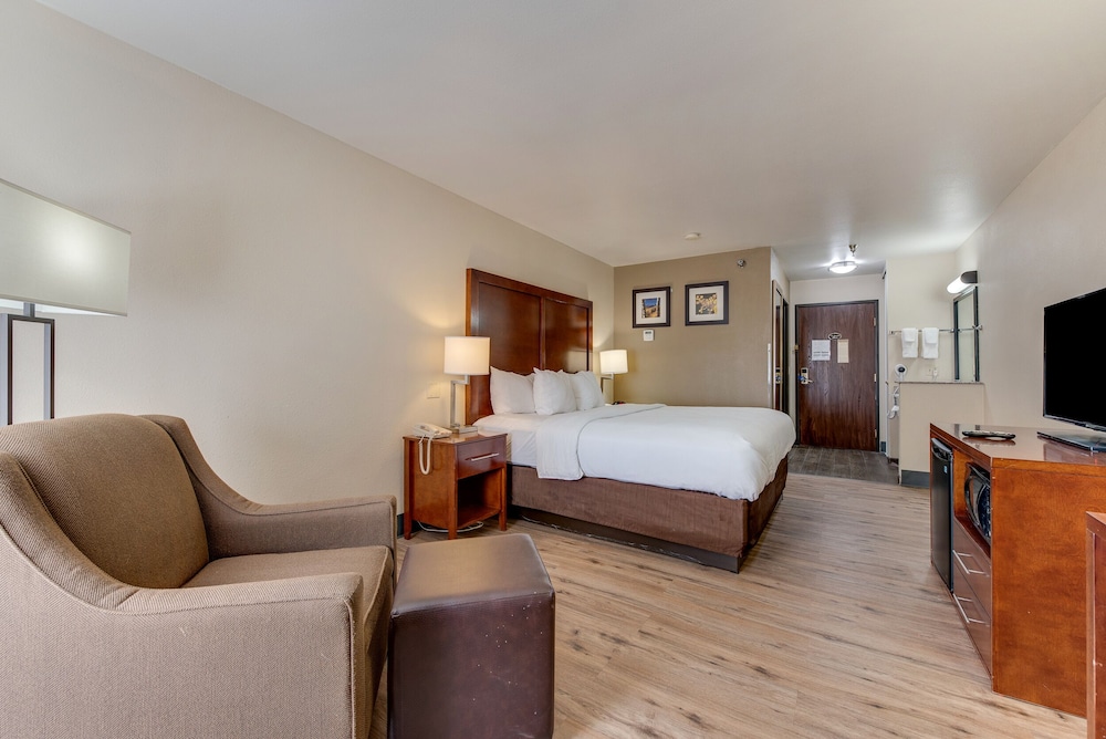Comfort Inn Suites 27/75