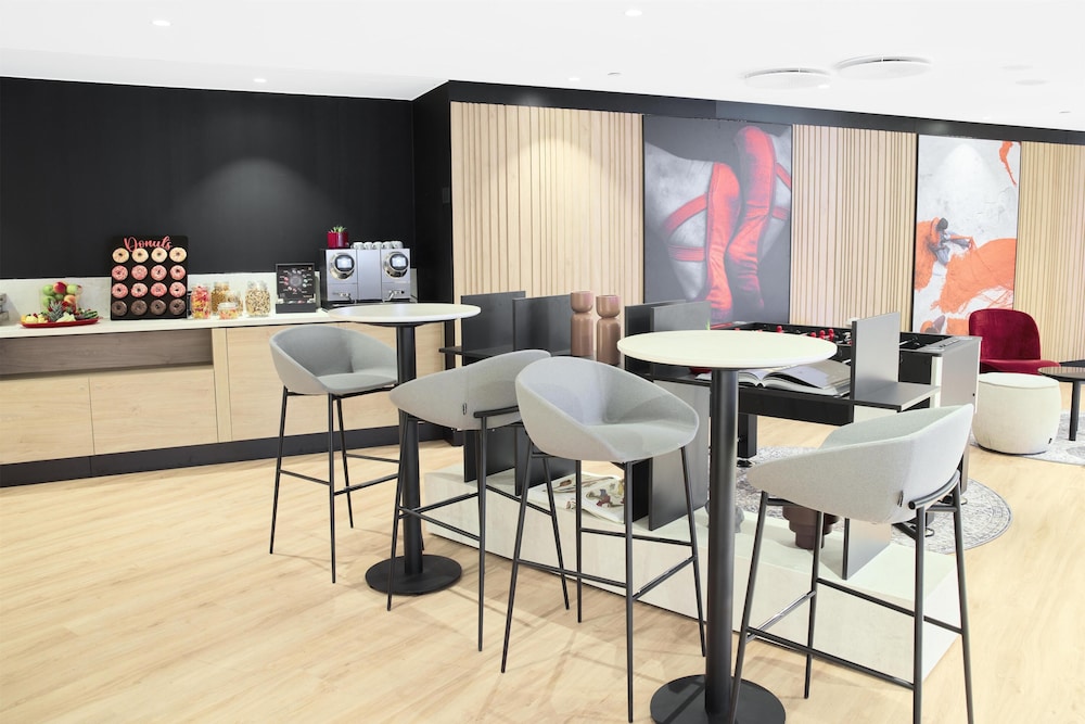 Radisson RED Oslo Airport 38/60