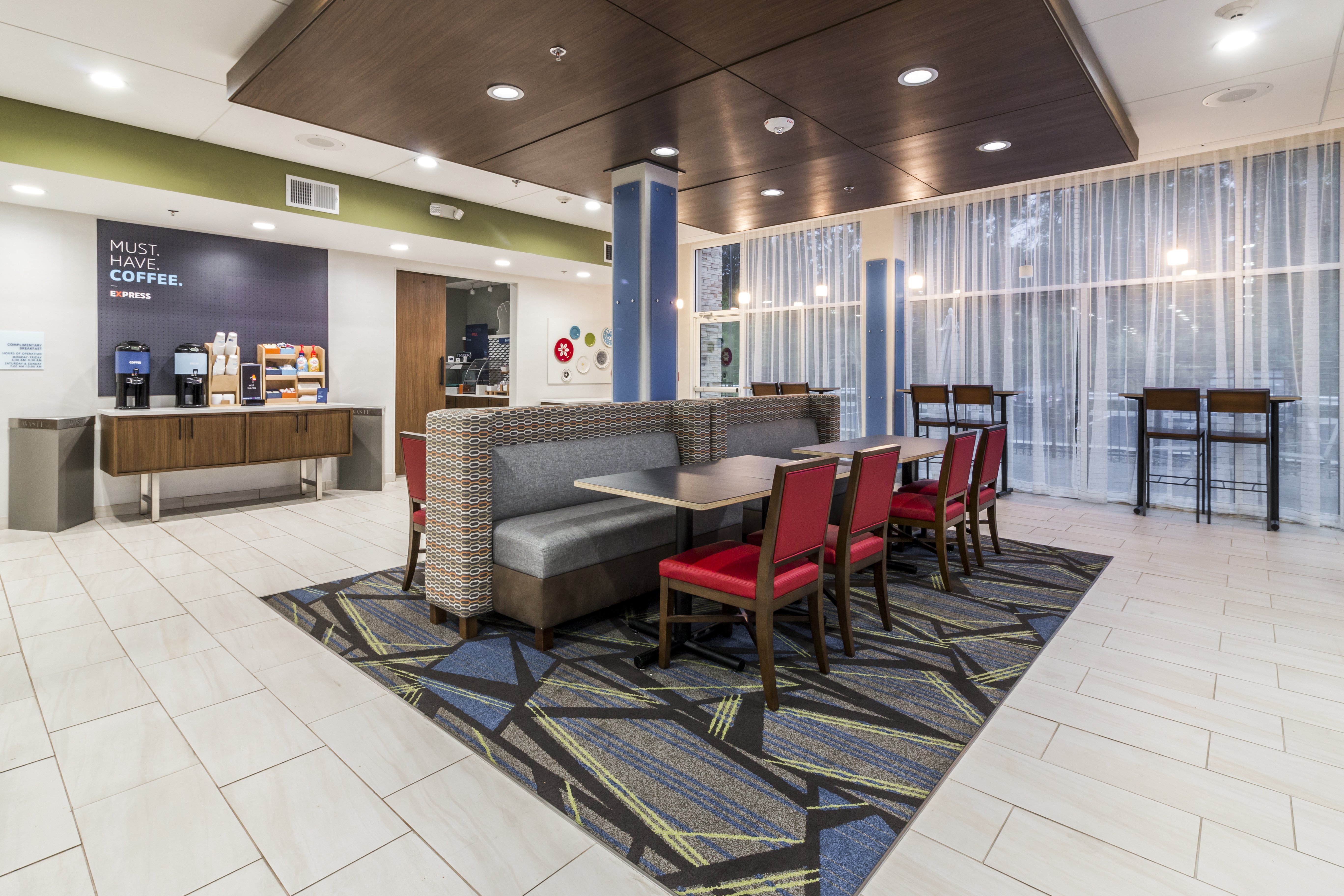 HOLIDAY INN EXPRESS VILLA RICA 21/38
