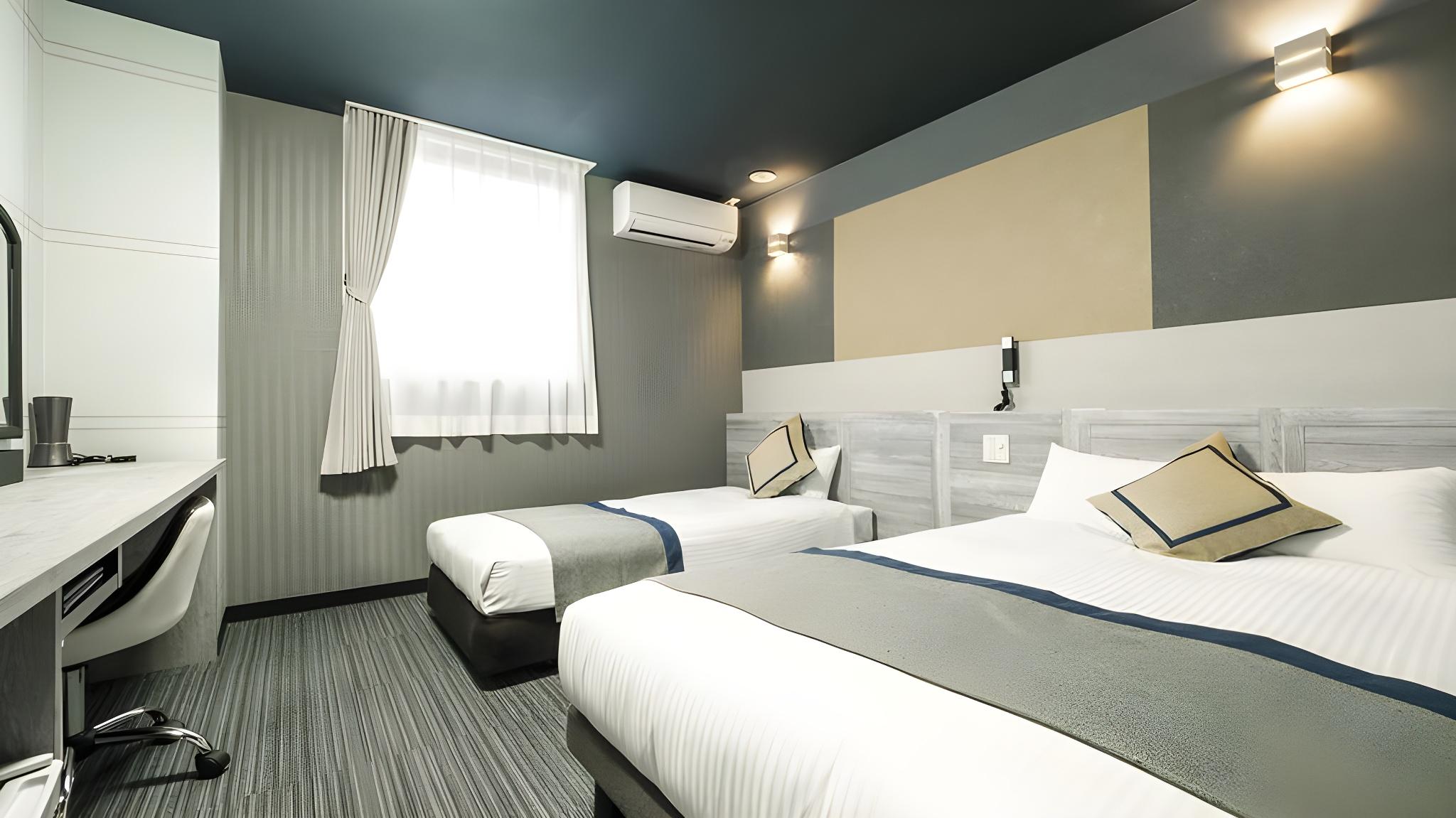 Semi Room, Family, 1 Double and 1 Single Bed