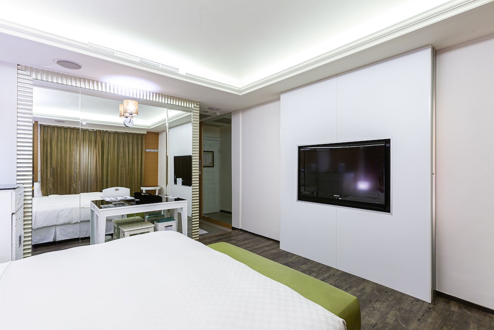 168 Motel - Pingzhen 12/36