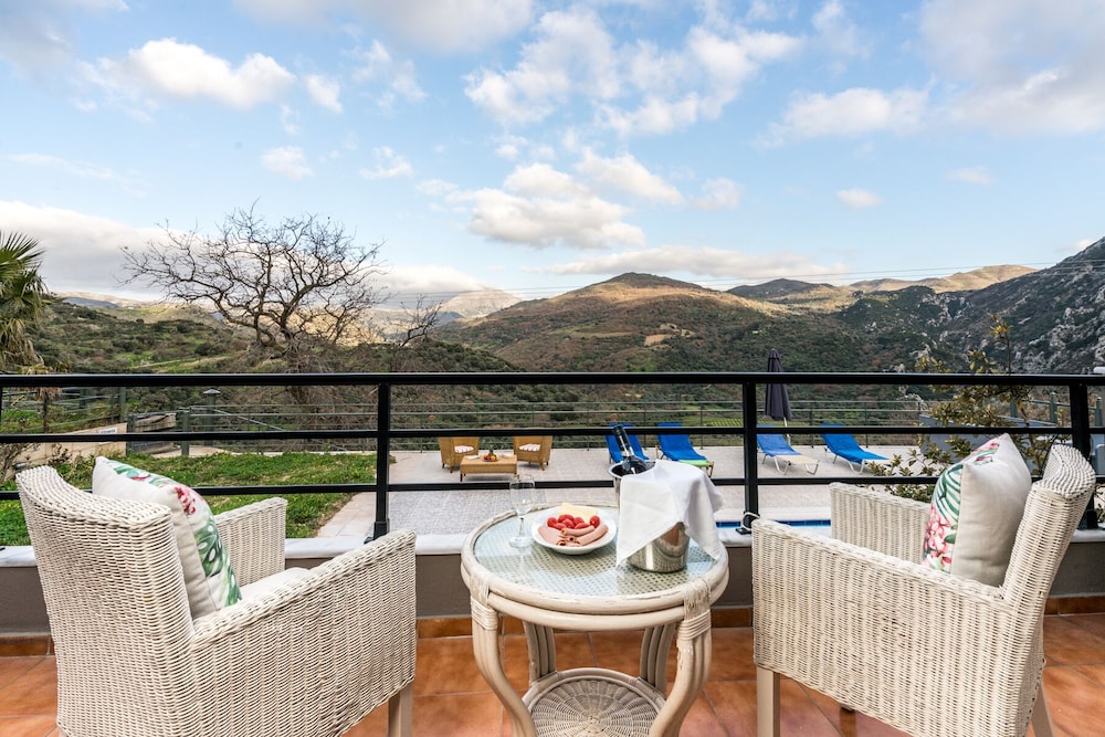 Villa Frati Gorge 28/50