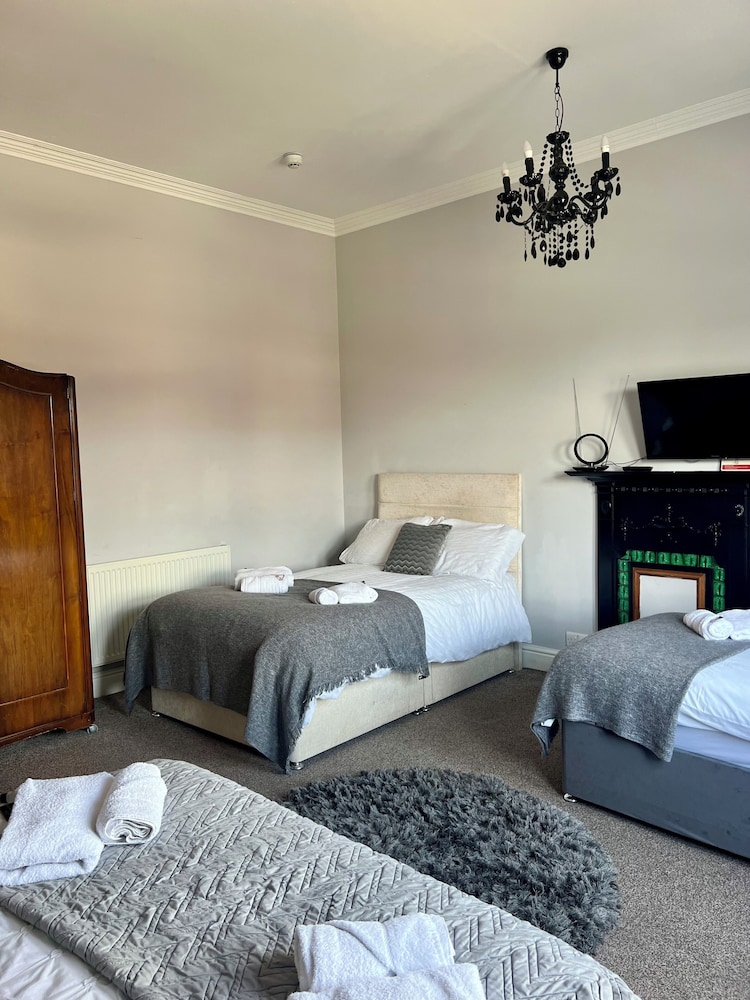 St Andrews House Hotel 8/50