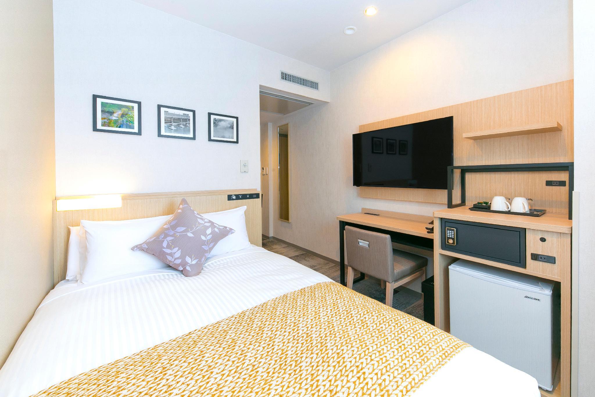 Semi Room, Standard, Single, Semi Double Bed, Smoking