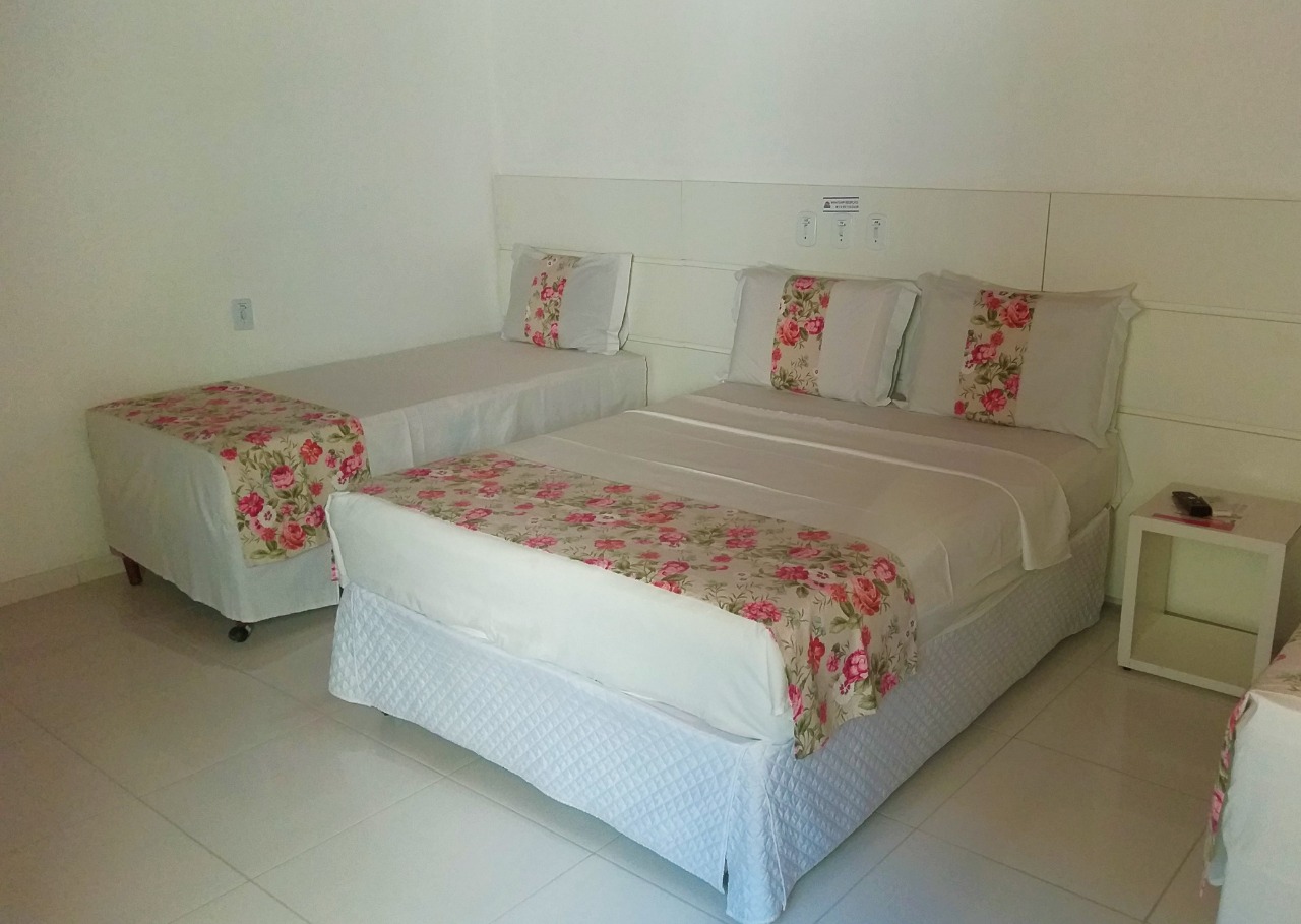 Room, Quadruple