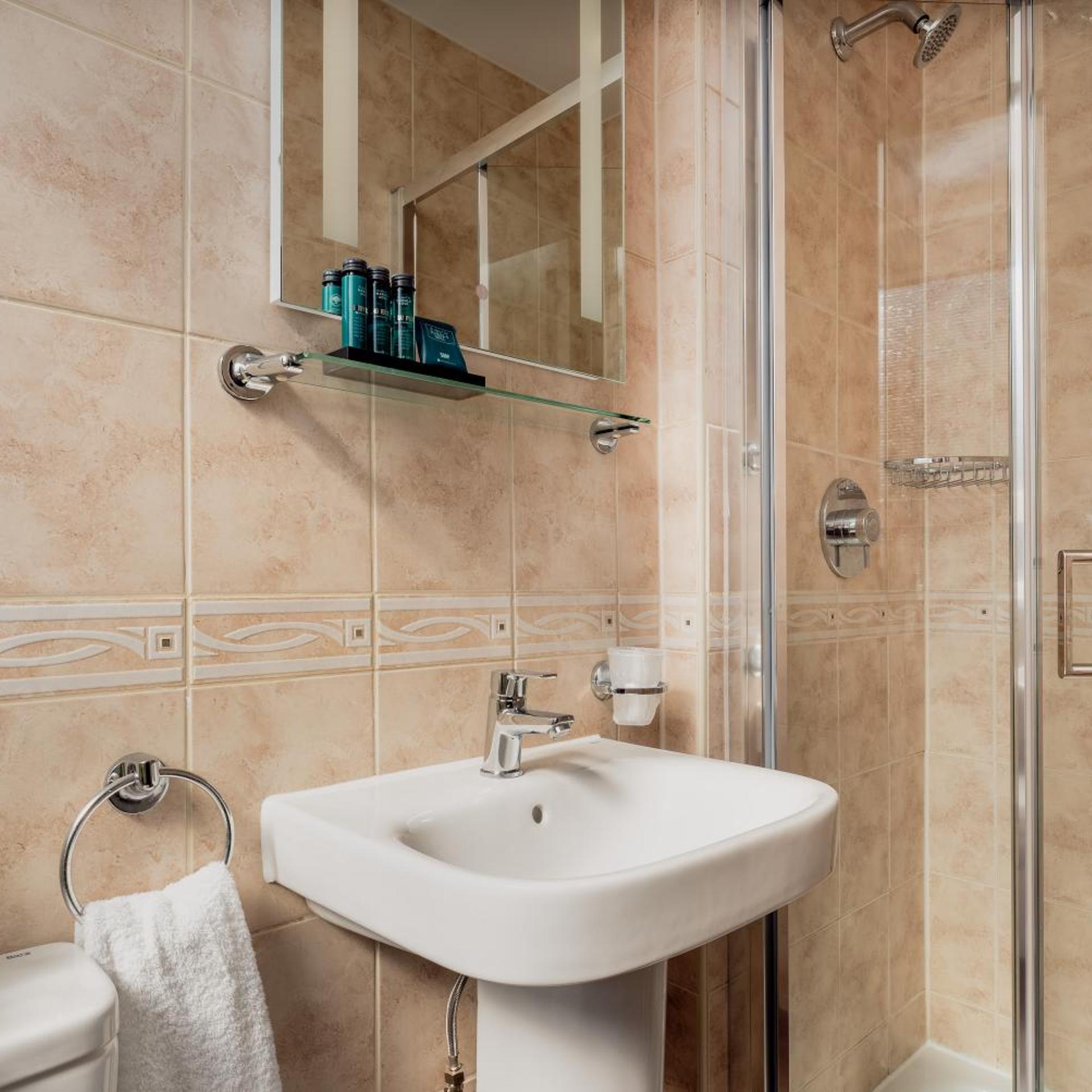 غرفة بسرير كينج، St Andrews Hotel B B 7/8