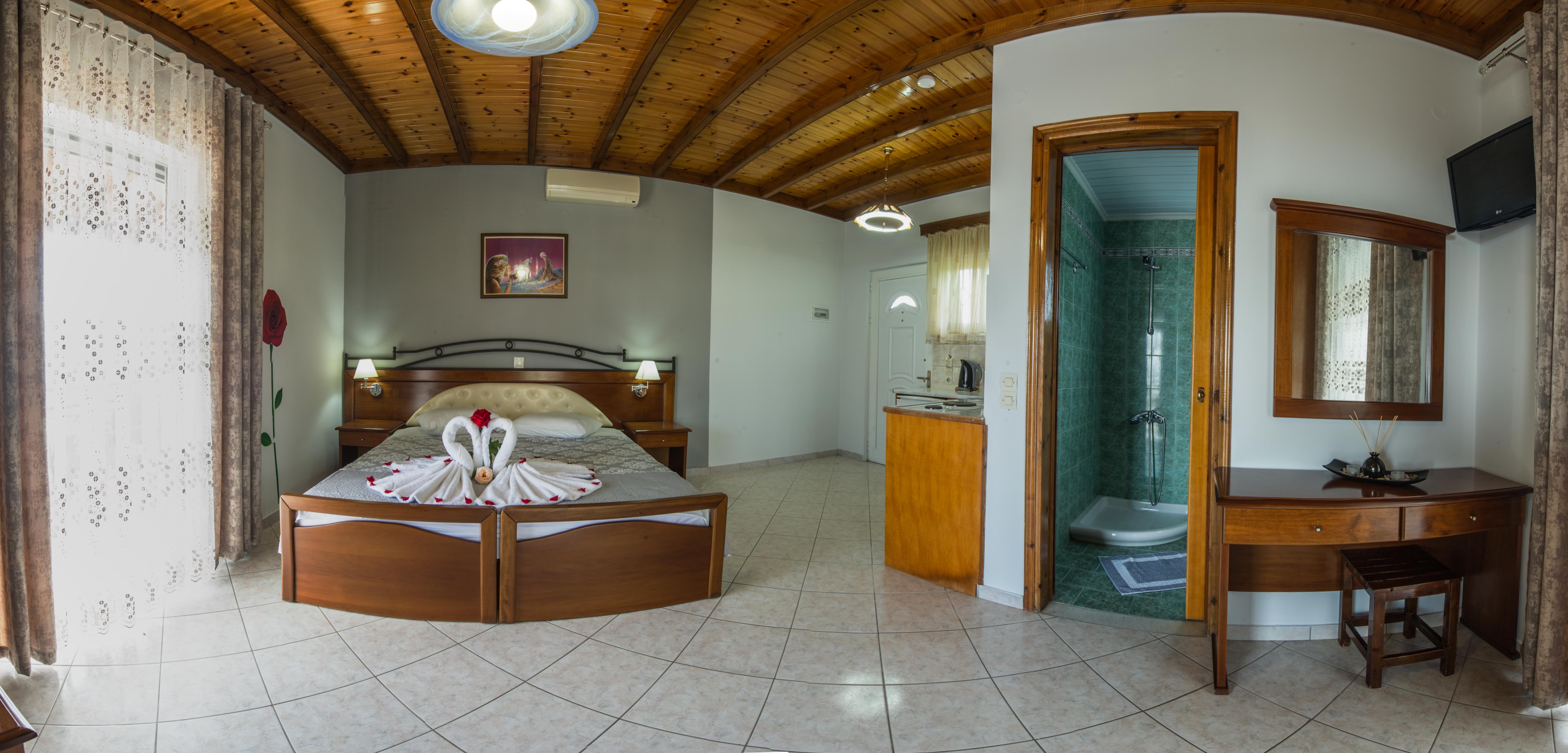 Makis Studios And Apartments 14/28