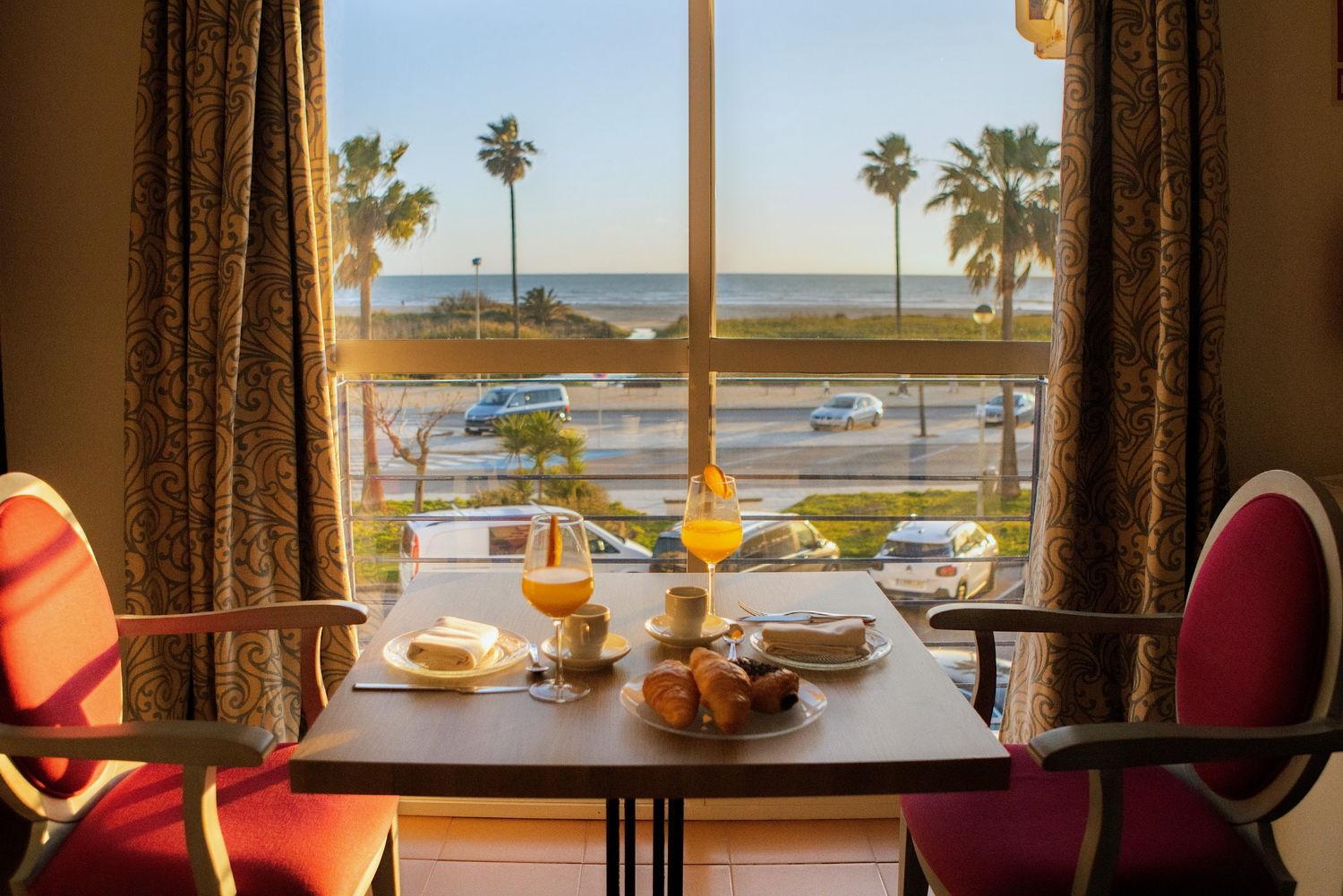 Hotel Playa Conil 38/58