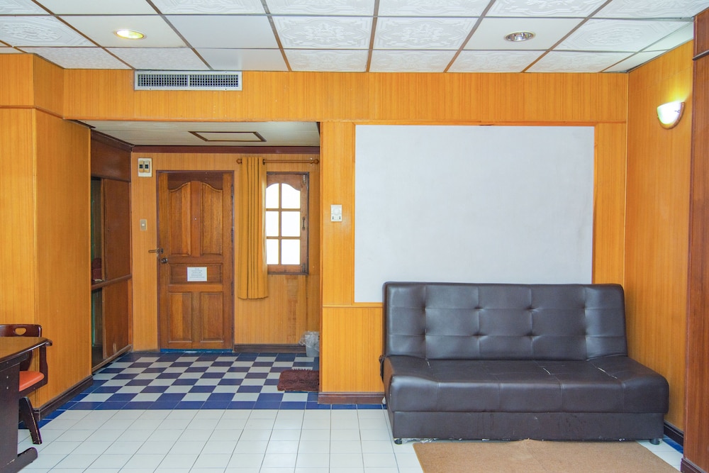 OYO 534 Phasuk Hotel 17/64