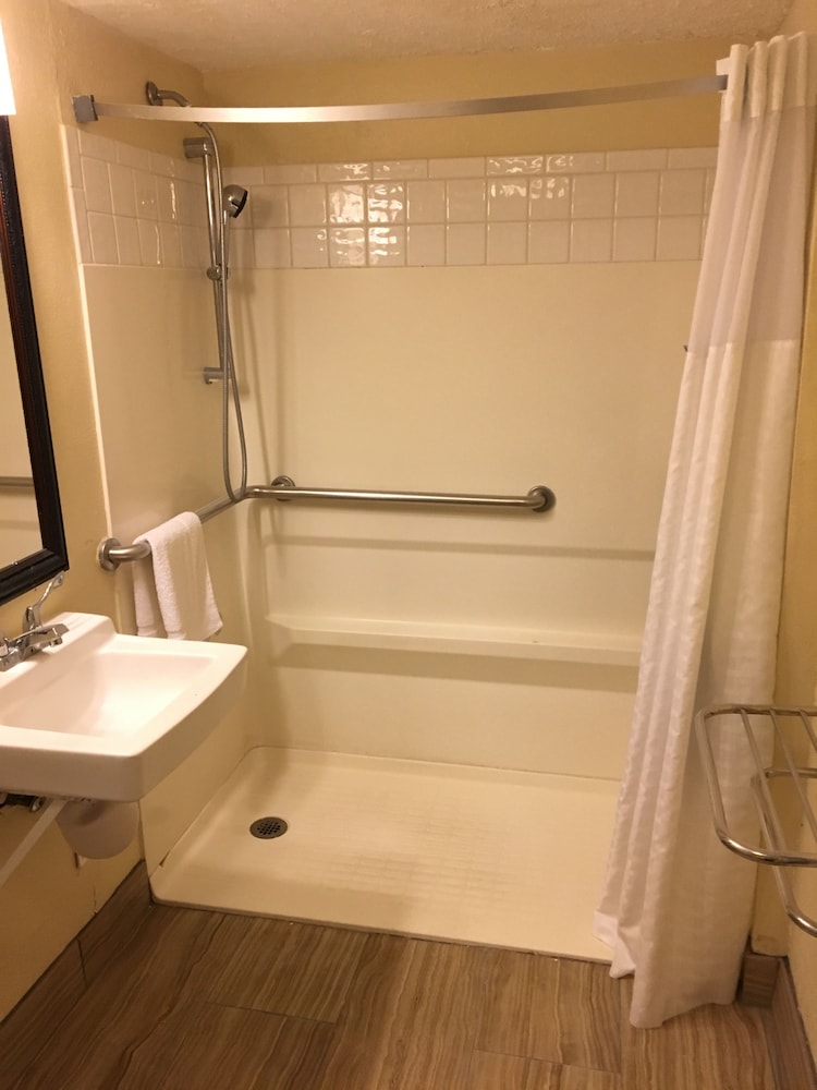 Days Inn by Wyndham Brooksville/Dade City 9/31