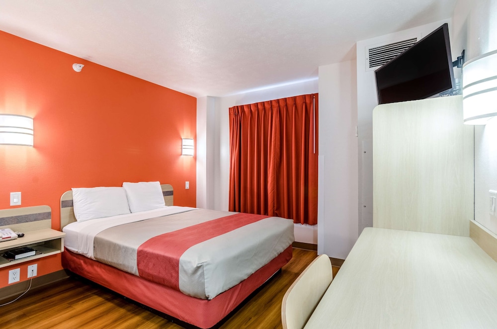Motel 6 Kearney, NE 8/54