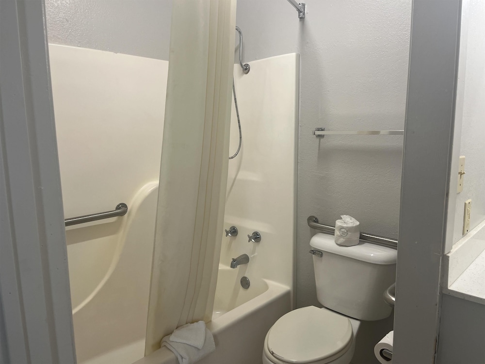 Motel6 New Boston, TX 45/47