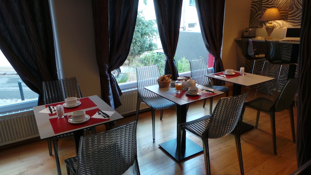 Hôtel Le Cambronne 19/25