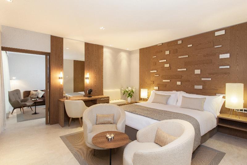 Oasis, Suite, King Bed