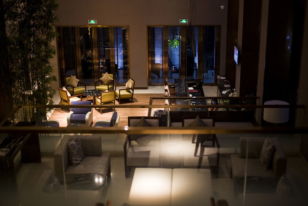 Wojo Hotel 34/50