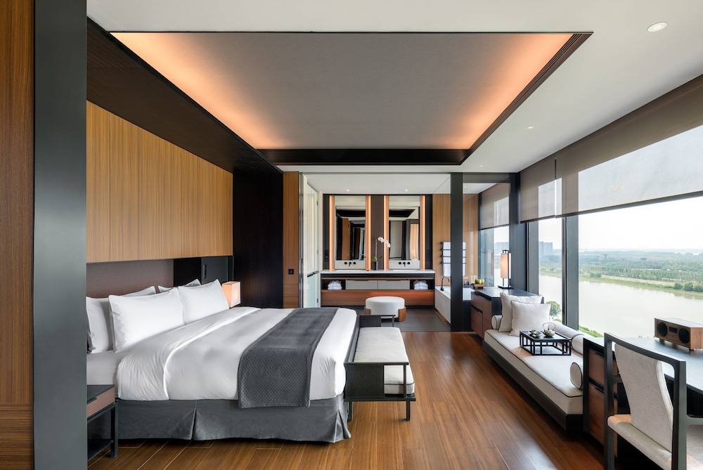 The Lalu Nanjing 7/41