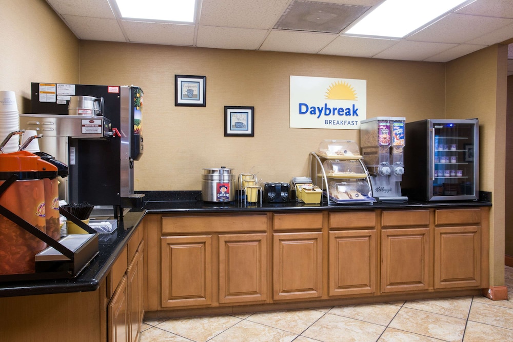 Days Inn By Wyndham Ormond Beach 1/16