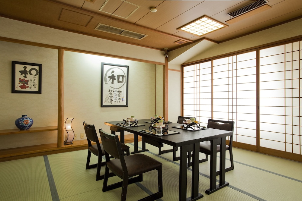 Yamatoya Honten 57/69