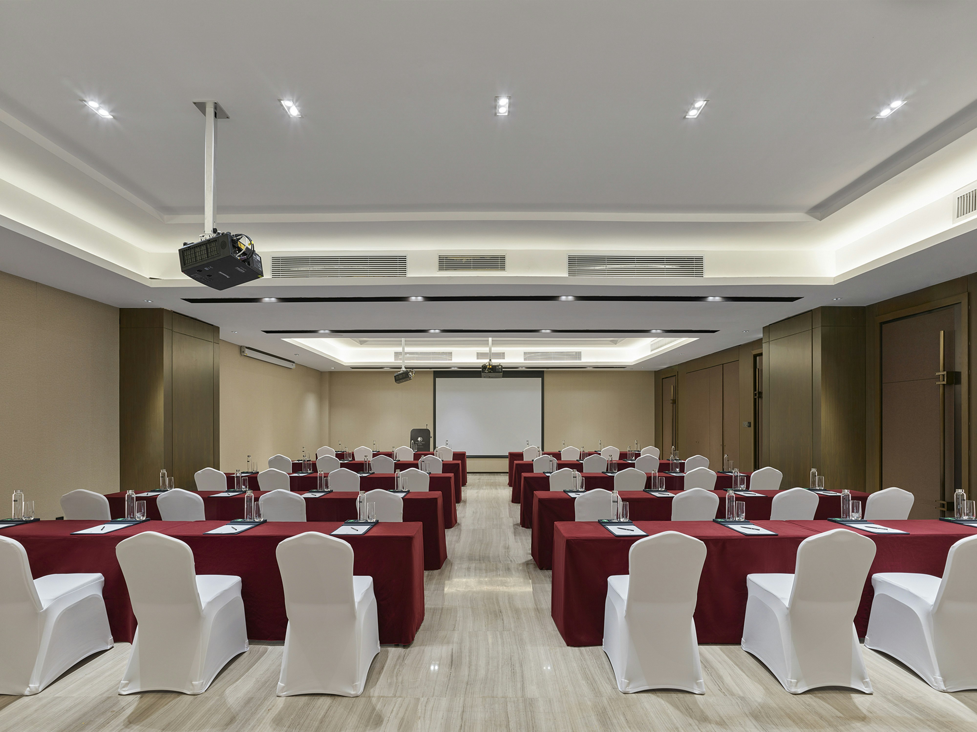 DoubleTree by Hilton Quzhou 35/49