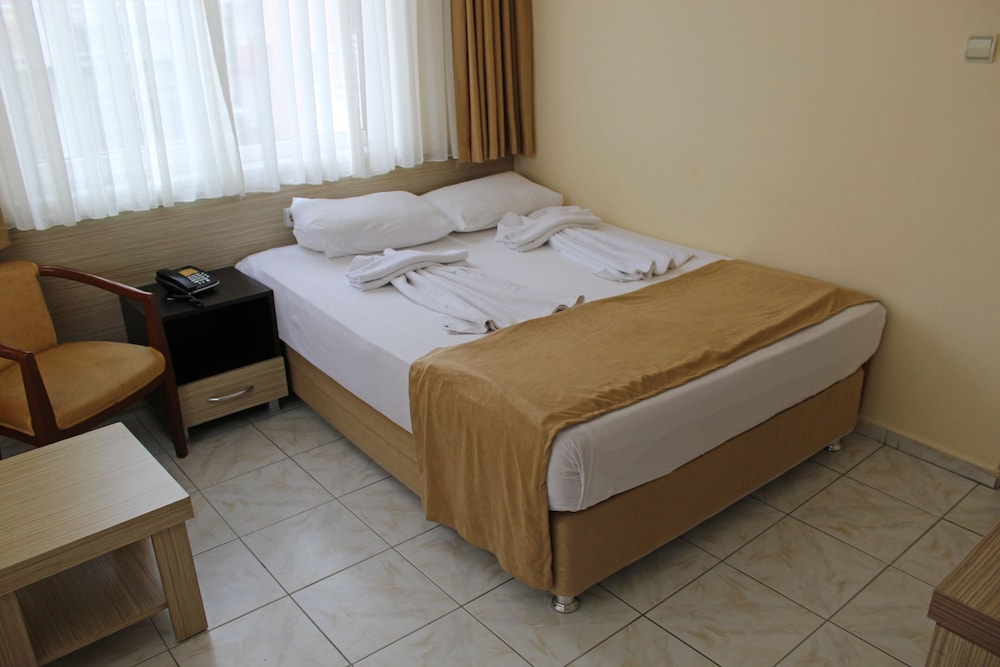 CLASSIC, DOUBLE OR TWIN BED