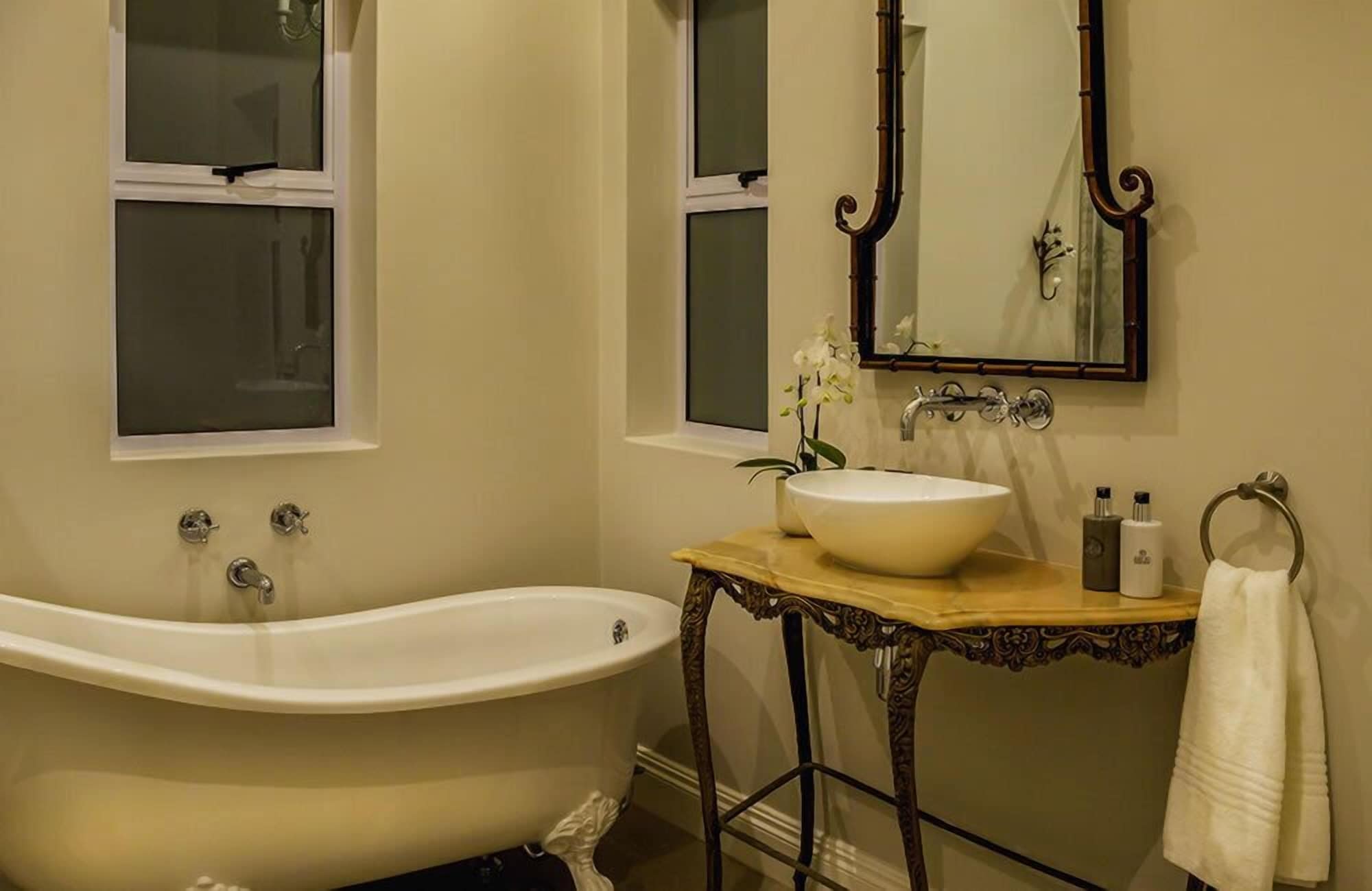 1 BEDROOM, MAGNOLIA, COMFORT, SUITE