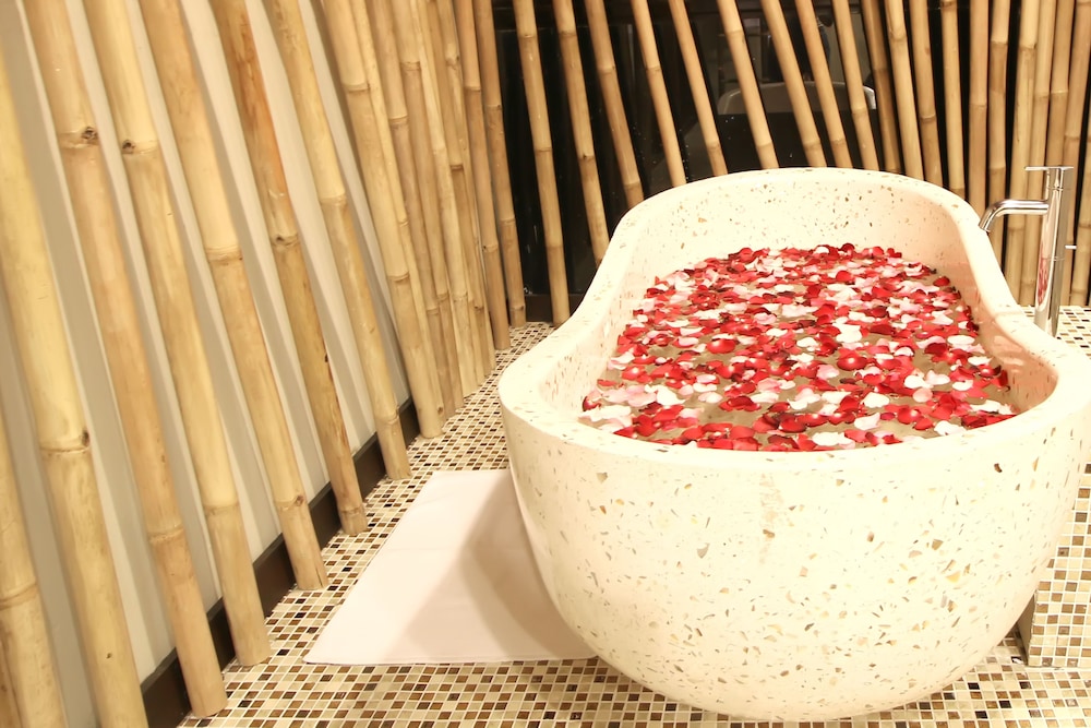 Seminyak Suites (Ex Seminyak Sky Suites by Kupu Kupu Resorts) 22/50