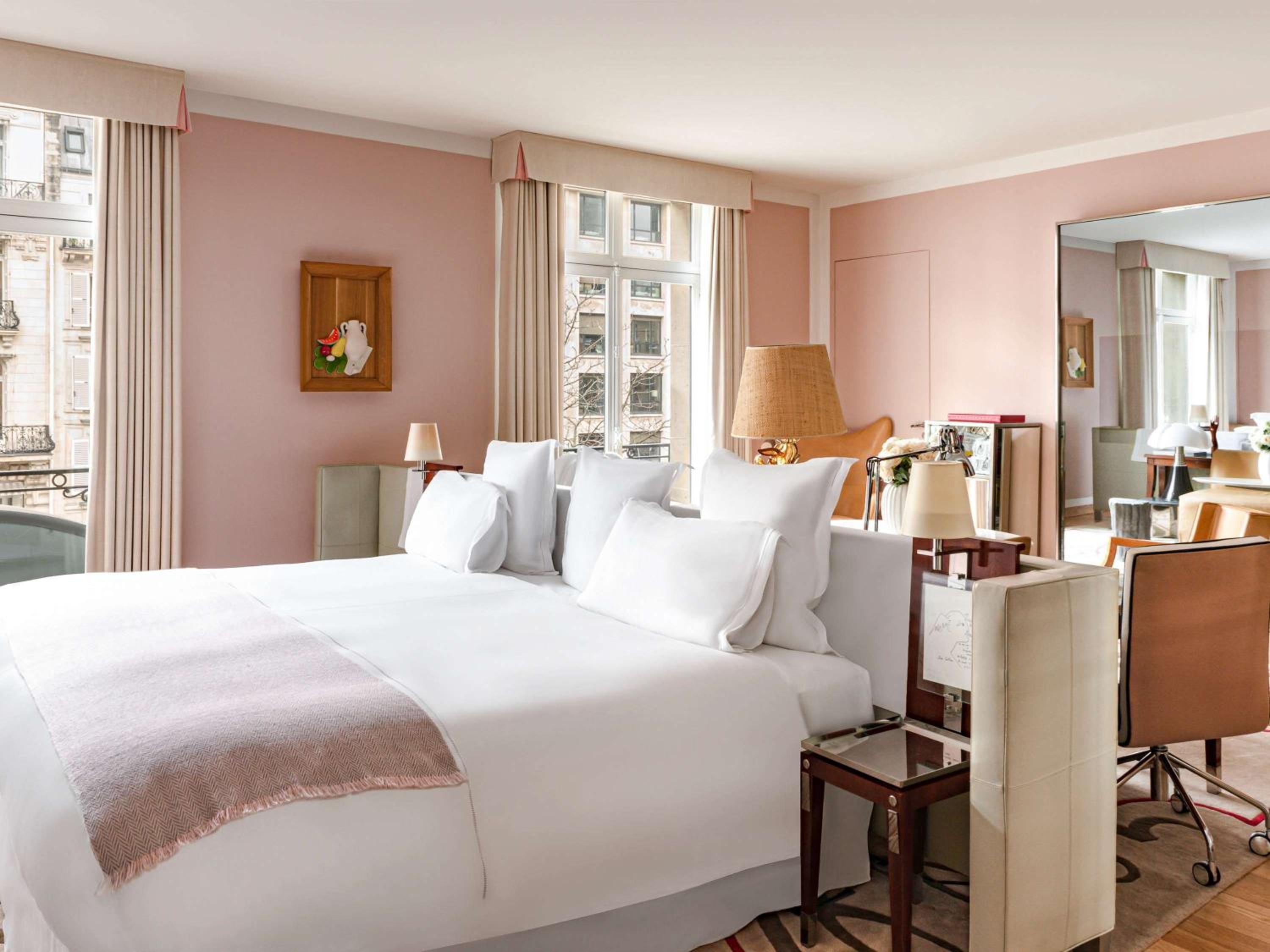 Gallery, Suite, King Bed
