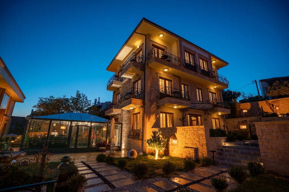 Cunda Baradiel Hotel 2/50