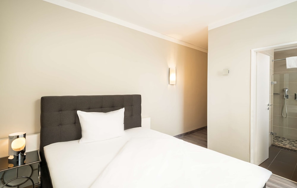 elaya hotel hannover city, Trademark by Wyndham 8/37