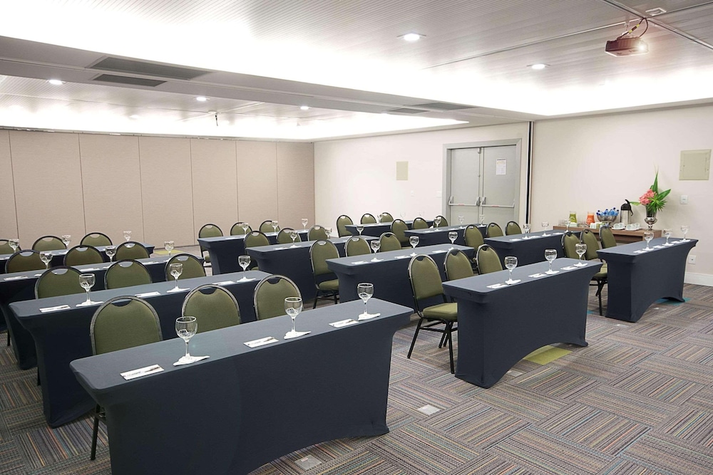 Radisson Hotel Recife 50/59