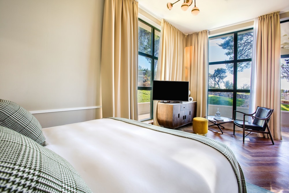 Brown Beach House Design Hotel 25/75