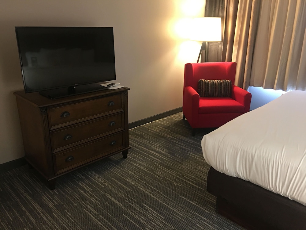 Country Inn & Suites By Radisson Grand Rapids East Mi 10/46