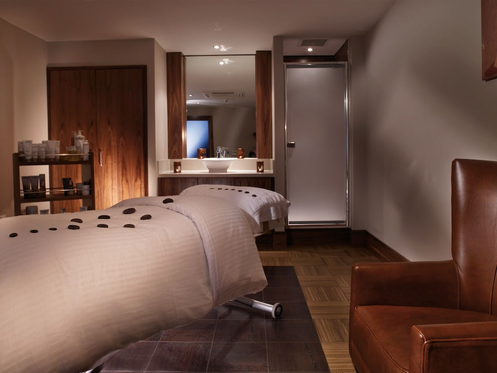Macdonald Hill Valley Hotel Golf Spa 33/66