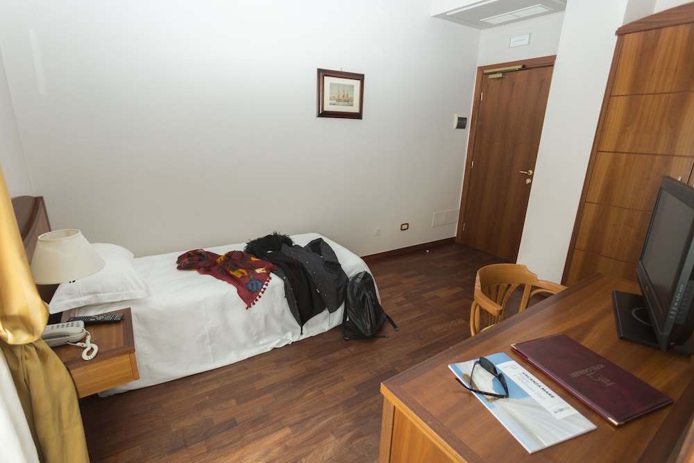 Hotel Cavaliere 12/30