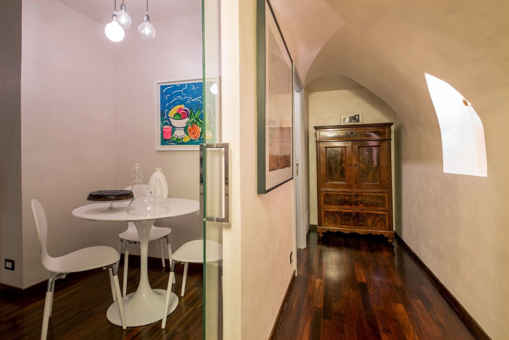 Palazzo De Cupis 32/54