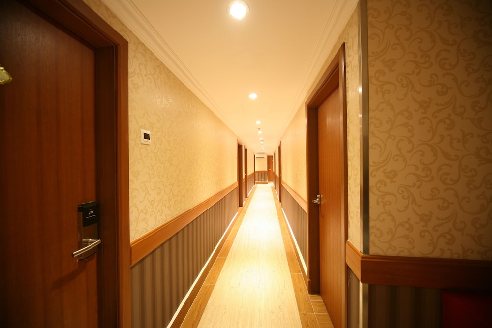 Cardogan Hotel 30/46